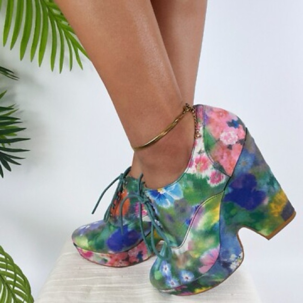 Ecote Vintage Y2K Artsy Floral Lace Up Shoe
